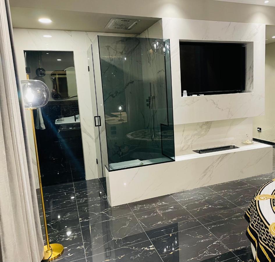 Versace Luxury Room Корлеоне Экстерьер фото
