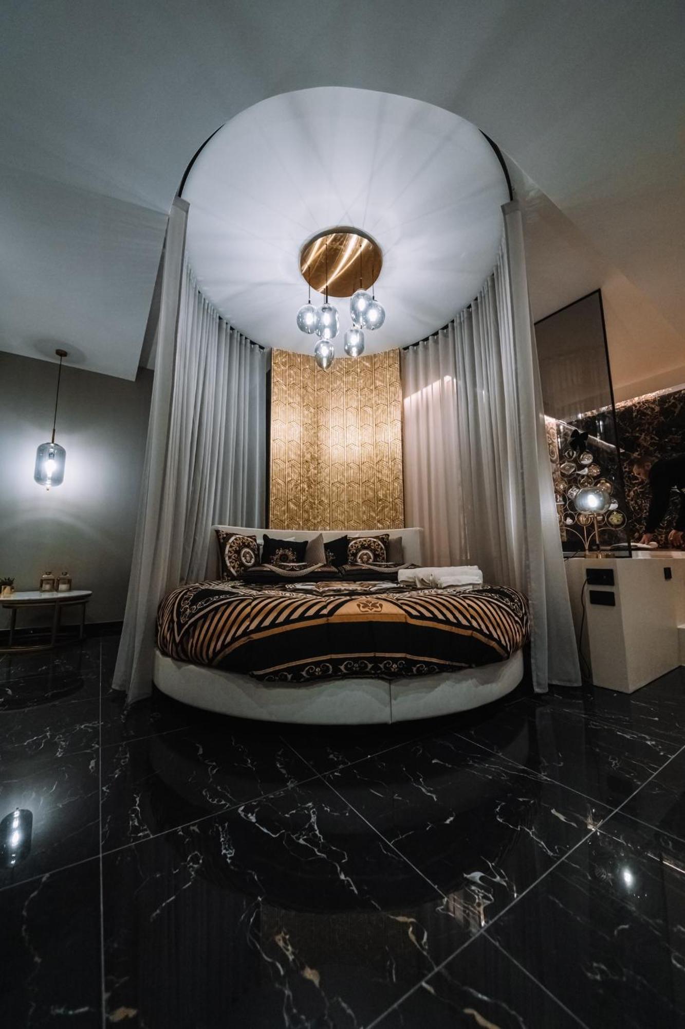 Versace Luxury Room Корлеоне Экстерьер фото