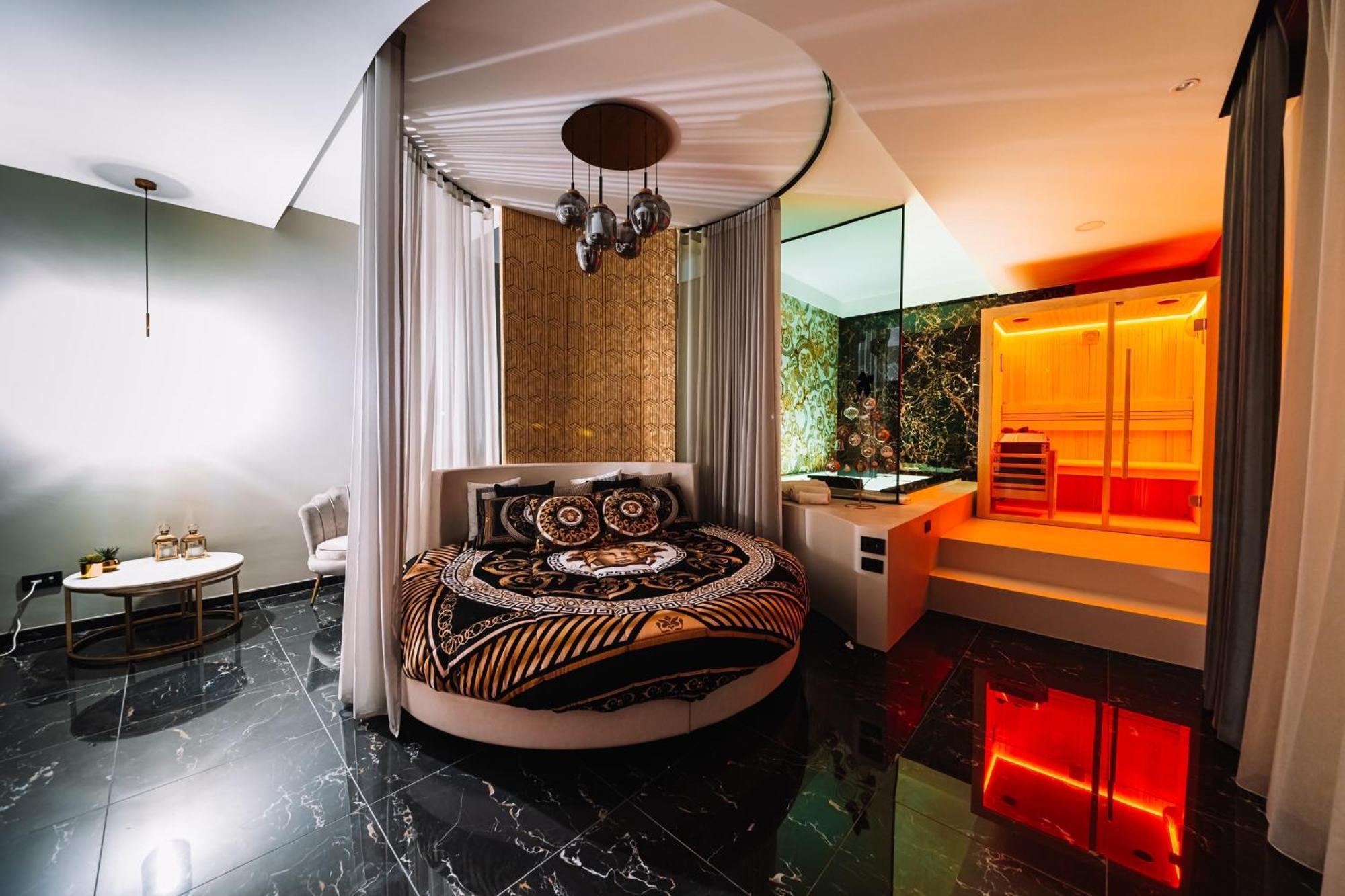 Versace Luxury Room Корлеоне Экстерьер фото